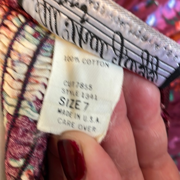 Vintage 80’s multi colored floral print halter neck dress w/sweetheart neckline - Picture 10 of 14